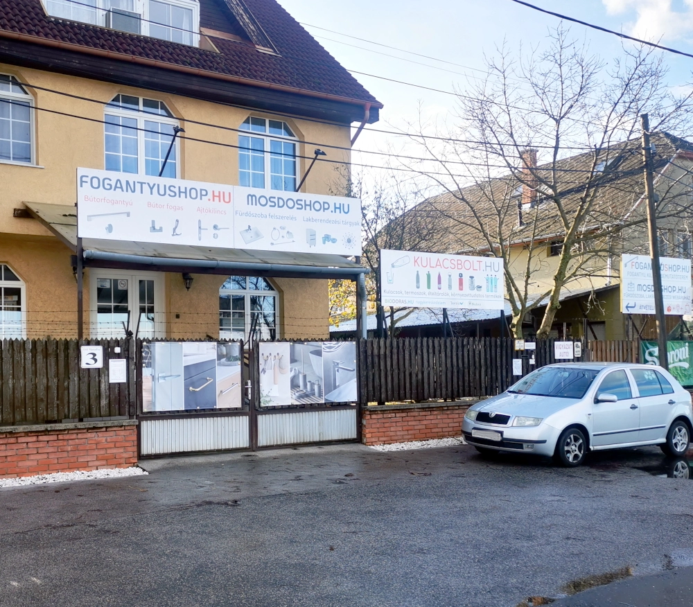 Wctartalyshop üzlet kapu